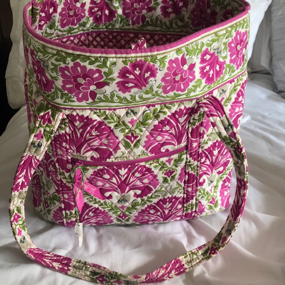 Vera Bradley Bucket Bag!!💕